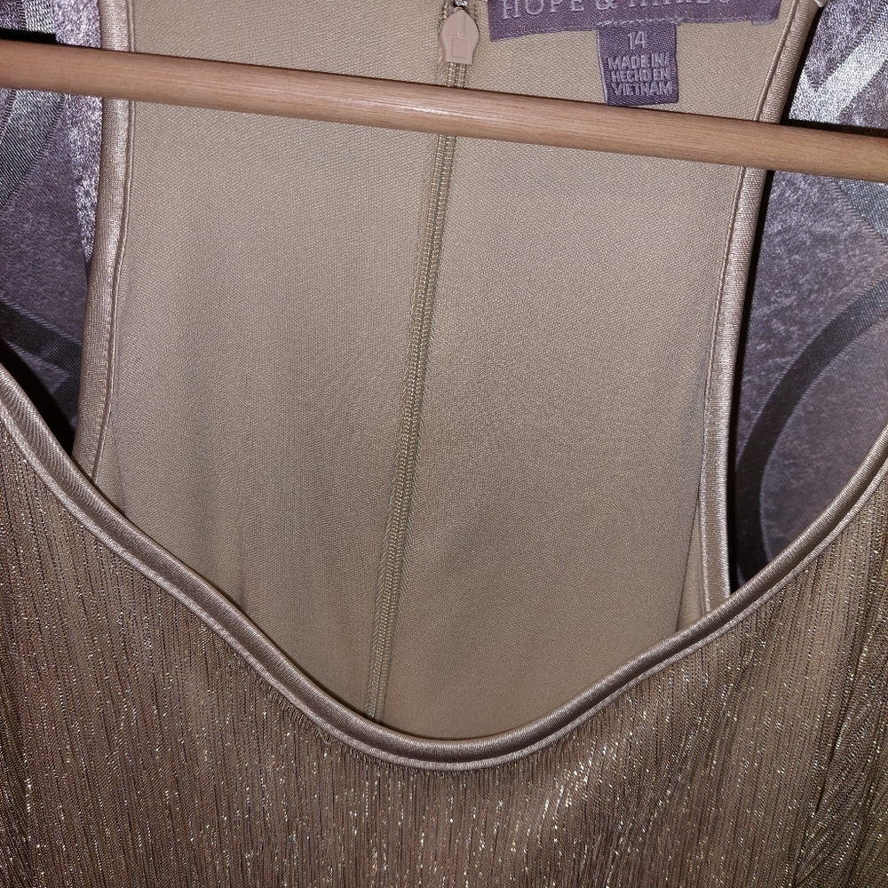 Dress - Picture 4 of 6